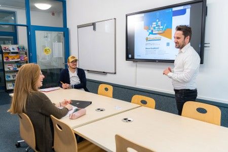 Bild zu Studien- und Berufsberatung &copy; Fachhochschule Südwestfalen
