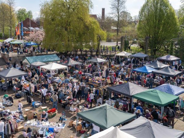 Bild zu Frühsommertrödel - Flohmarkt