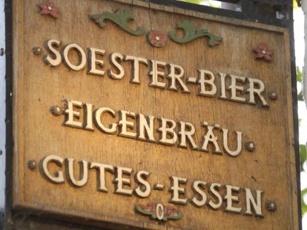 Bild zu Schwarzbrot, Bier und Bullenauge &copy; WMS