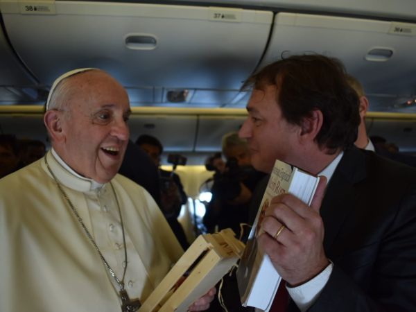 Bild zu Andreas Englisch - 10 Jahre Papst Franziskus - Die Revolution im Vatikan